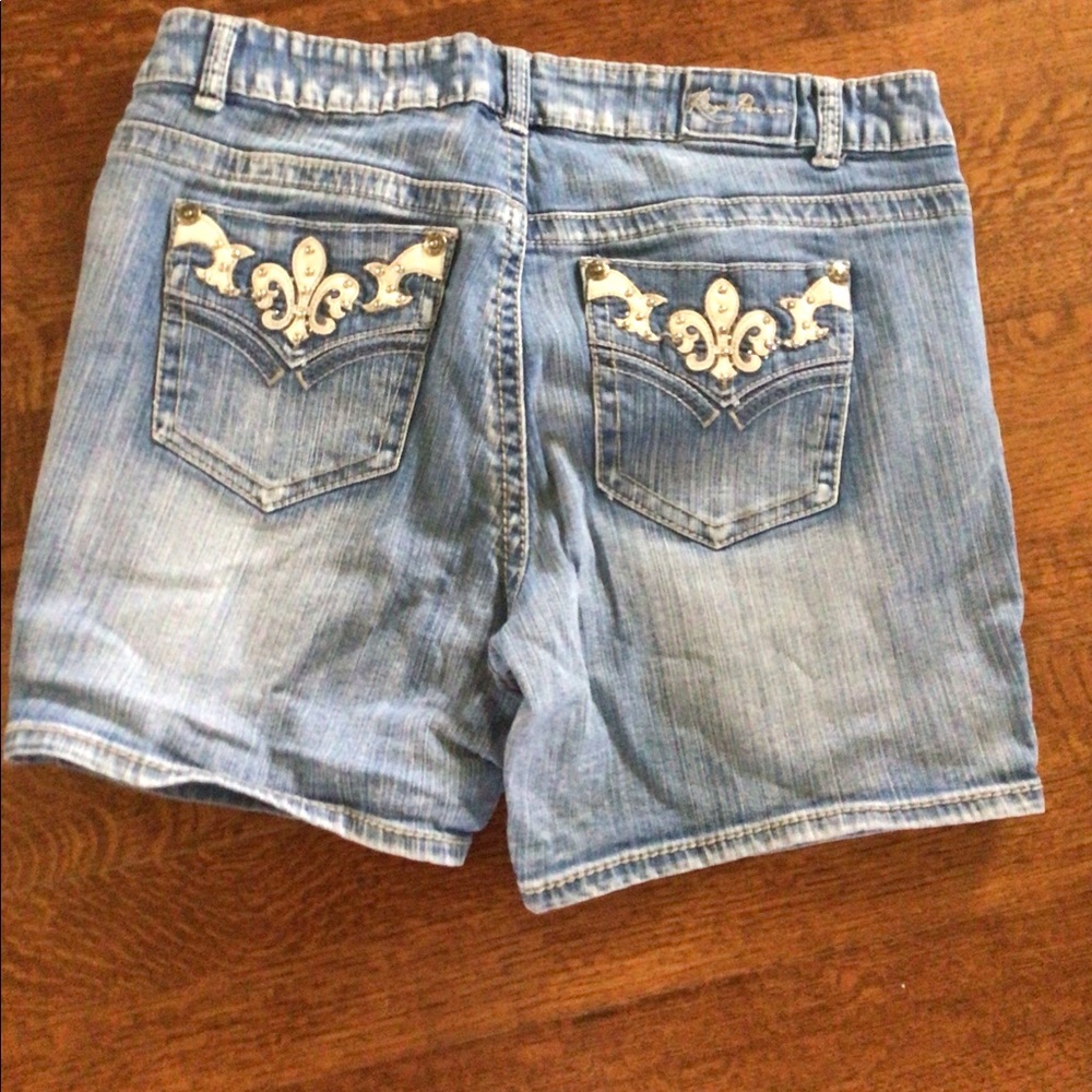 Royal Premium Fleur de Lis jean shorts